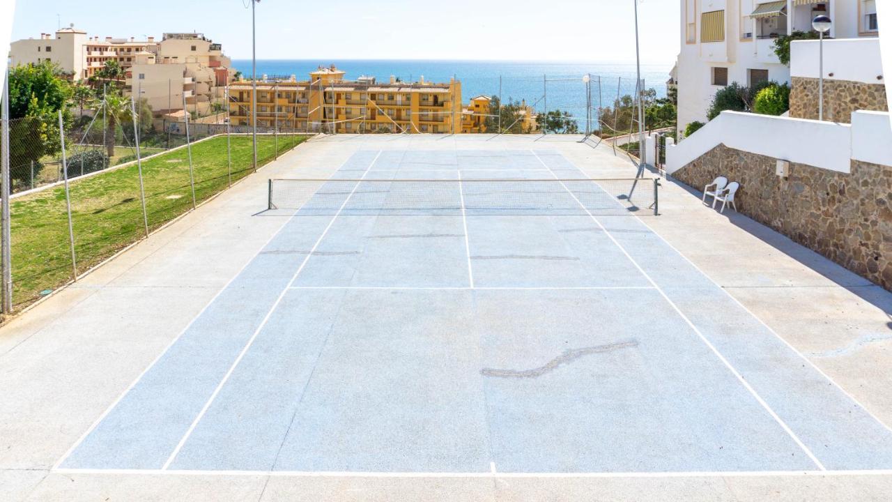 Carvajal Apartment Parking Malaga Benalmadena Bagian luar foto