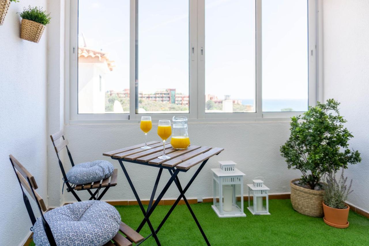 Carvajal Apartment Parking Malaga Benalmadena Bagian luar foto