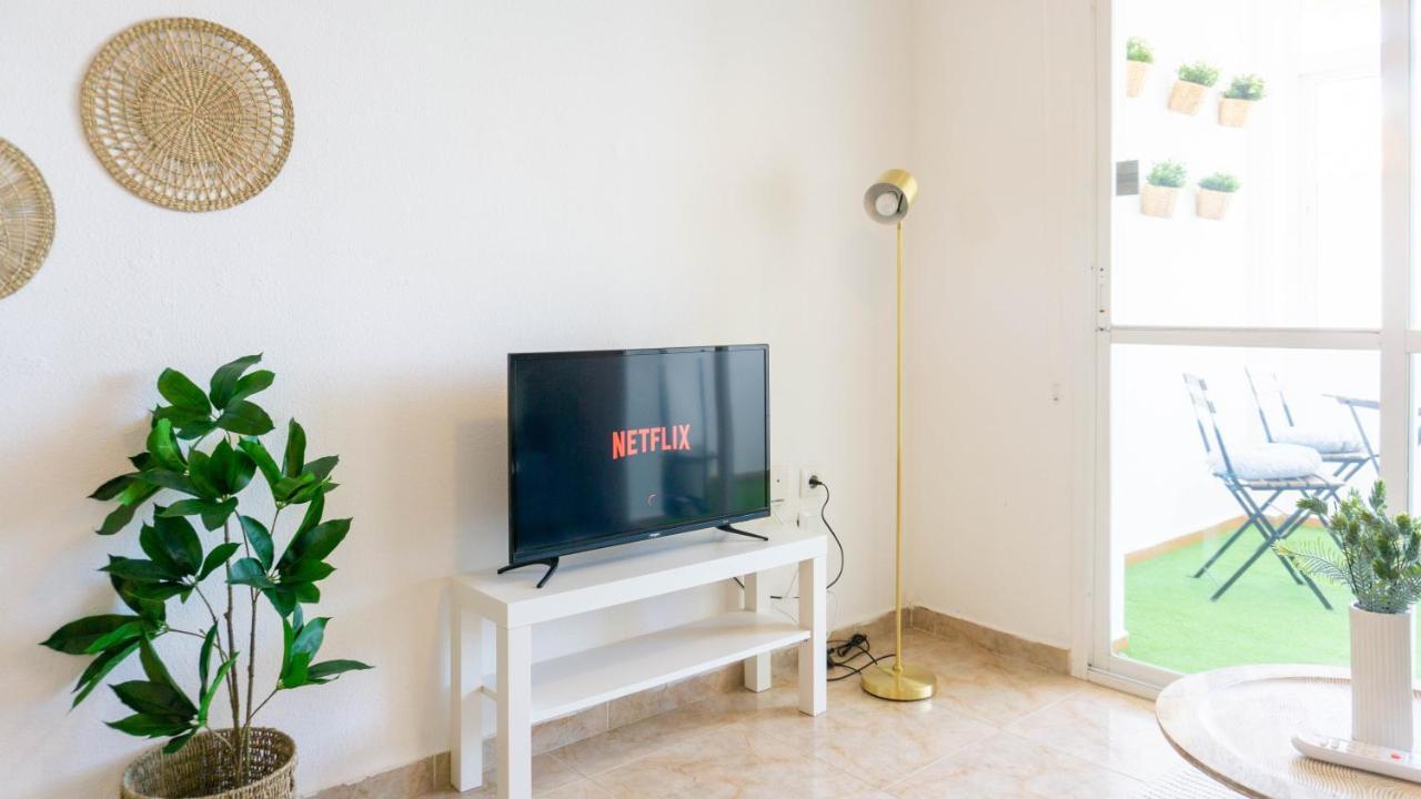 Carvajal Apartment Parking Malaga Benalmadena Bagian luar foto