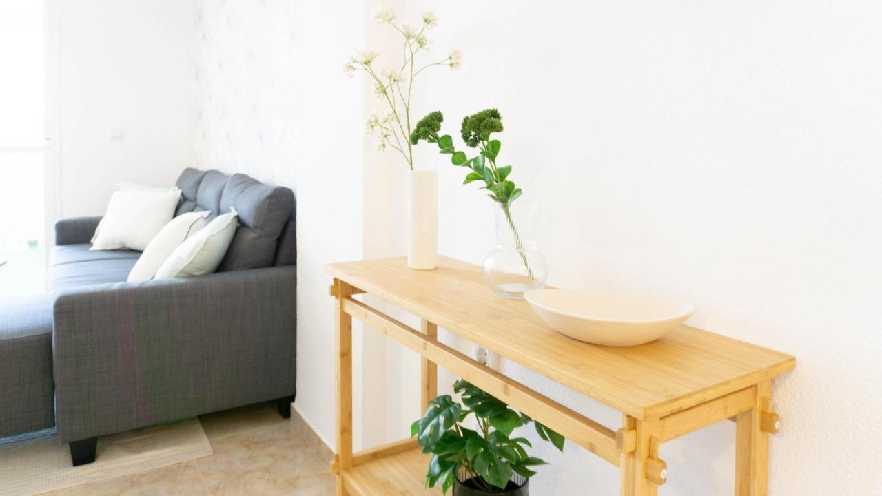 Carvajal Apartment Parking Malaga Benalmadena Bagian luar foto